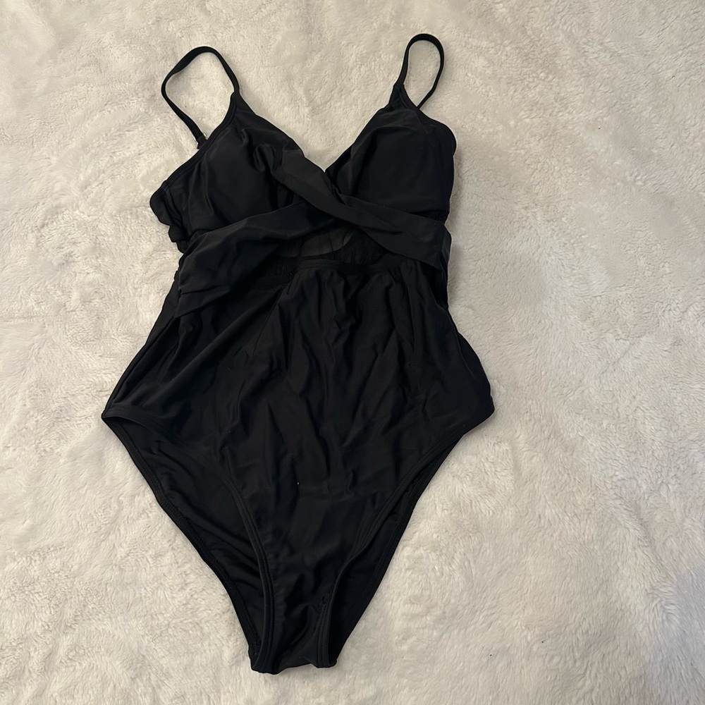 NWT Cupshe Elegant One Piece Swimsuit | Size M